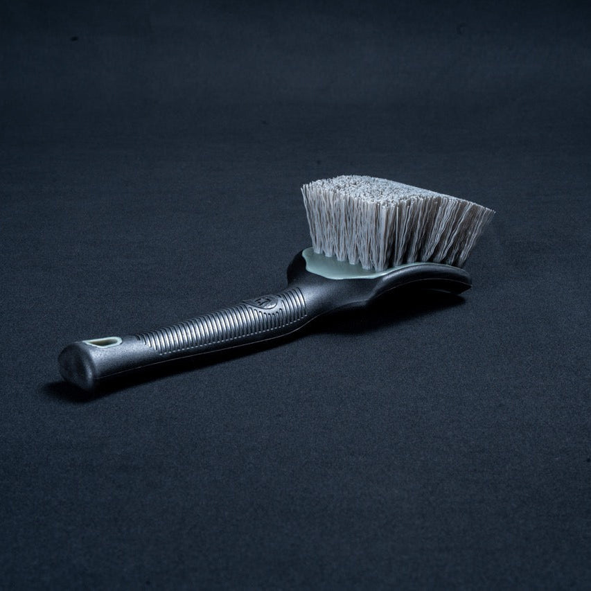 TYRE REVIVE | Tyre Scrubbing Brush